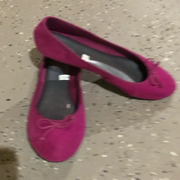 Beautiful purple flat - Picture 2 of 4